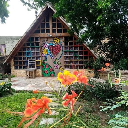 Kokrobite Gardens Restaurant And Guest House Εξωτερικό φωτογραφία