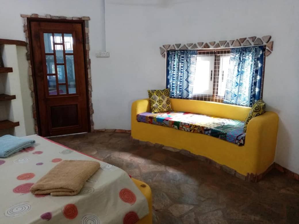 Kokrobite Gardens Restaurant And Guest House Εξωτερικό φωτογραφία